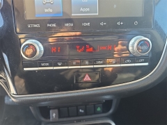 Used 2020  Mitsubishi Outlander SE FWD at Dime Down by Frank Leta near Bridgeton&comma; MO