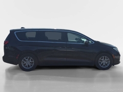 Used 2023  Chrysler Pacifica Touring L FWD at Dime Down by Frank Leta near Bridgeton&comma; MO