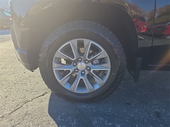 Used 2019  Chevrolet Silverado 1500 4WD Crew Cab 147" High Country at Dime Down by Frank Leta near Bridgeton, MO