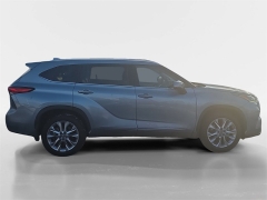Used 2023  Toyota Highlander XLE AWD at Dime Down by Frank Leta near Bridgeton&comma; MO