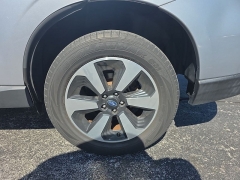 Used 2017  Subaru Forester 4d SUV 2&period;5i CVT at Dime Down by Frank Leta near Bridgeton&comma; MO