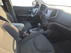 Used 2019  Jeep Cherokee 4d SUV FWD Latitude 2&period;4L at Dime Down by Frank Leta near Bridgeton&comma; MO