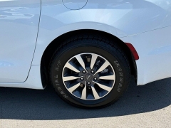 Used 2024  Chrysler Pacifica Hybrid Select FWD at Dime Down by Frank Leta near Bridgeton&comma; MO