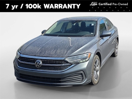 2024 Volkswagen Jetta SE's photo