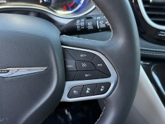 Used 2024  Chrysler Pacifica Hybrid Select FWD at Dime Down by Frank Leta near Bridgeton&comma; MO