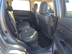 Used 2020  Mitsubishi Outlander SE FWD at Dime Down by Frank Leta near Bridgeton, MO