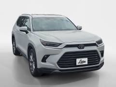 Used 2024  Toyota Grand Highlander XLE AWD at Dime Down by Frank Leta near Bridgeton&comma; MO