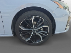 Used 2024  Nissan Altima 2&period;5 SR Sedan at Dime Down by Frank Leta near Bridgeton&comma; MO