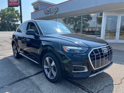2022 Audi Q5 quattro Premium Plus 40 TFSI