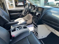 Used 2013 Chrysler Town & Country 4d Wagon Touring at VerHage Auto Sales near Holland, MI
