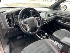 Used 2021  Mitsubishi Outlander PHEV S-AWC at VerHage Auto Sales near Holland&comma; MI