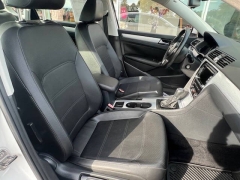 Used 2013 Volkswagen Passat 4dr Sdn 2.5L SE PZEV at VerHage Auto Sales near Holland, MI
