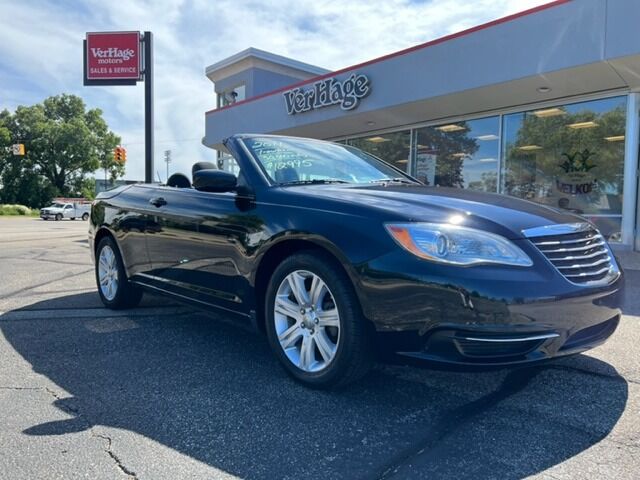 Used 2011  Chrysler 200 2d Convertible Touring at VerHage Auto Sales near Holland, MI