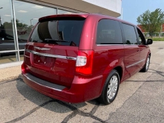 Used 2014 Chrysler Town & Country 4d Wagon Touring at VerHage Auto Sales near Holland, MI