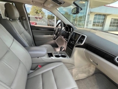 Used 2011 Jeep Grand Cherokee 4WD 4dr Laredo at VerHage Auto Sales near Holland, MI