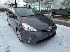 Used 2013  Toyota Prius v 5dr Wgn &lpar;Natl&rpar; at VerHage Auto Sales near Holland&comma; MI