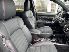 Used 2021  Mitsubishi Outlander PHEV S-AWC at VerHage Auto Sales near Holland&comma; MI