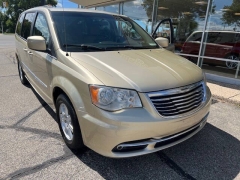 Used 2011 Chrysler Town & Country 4d Wagon Touring at VerHage Auto Sales near Holland, MI