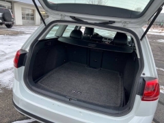 Used 2017  Volkswagen Golf Alltrack 1&period;8T DSG at VerHage Auto Sales near Holland&comma; MI