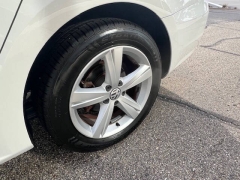 Used 2013 Volkswagen Passat 4dr Sdn 2.5L SE PZEV at VerHage Auto Sales near Holland, MI