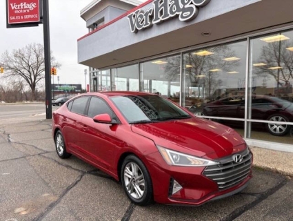 2020 Hyundai Elantra SEL's photo