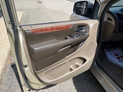 Used 2011 Chrysler Town & Country 4d Wagon Touring at VerHage Auto Sales near Holland, MI