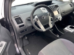 Used 2013  Toyota Prius v 5dr Wgn &lpar;Natl&rpar; at VerHage Auto Sales near Holland&comma; MI