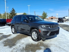 Used 2023  Jeep Grand Cherokee Laredo 4x4 at Best Choice Motors near Lafayette&comma; IN