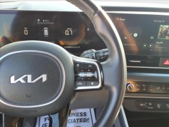 Used 2025  Kia Carnival LXS FWD at Best Choice Motors near Lafayette&comma; IN