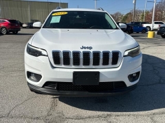 Used 2019  Jeep Cherokee 4d SUV 4WD Latitude Plus 2&period;0L Turbo at Best Choice Motors near Lafayette&comma; IN