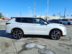 Used 2024  Mitsubishi Outlander SE S-AWC at Best Choice Motors near Lafayette&comma; IN