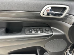 Used 2020  Jeep Grand Cherokee 4d SUV 4WD Laredo Altitude at Best Choice Motors near Lafayette&comma; IN