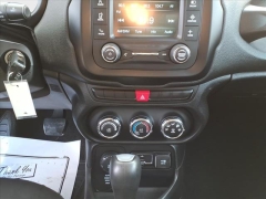 Used 2015  Jeep Renegade 4d SUV 4WD Latitude at Best Choice Motors near Lafayette&comma; IN