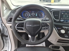 Used 2024  Chrysler Pacifica Touring L FWD at Best Choice Motors near Lafayette&comma; IN