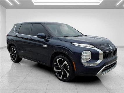 2024 Mitsubishi Outlander SE's photo