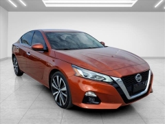 Used 2021  Nissan Altima 2&period;5 Platinum AWD Sedan at Best Choice Motors near Lafayette&comma; IN