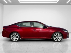 Used 2022  Nissan Altima 2&period;5 SV AWD Sedan at Best Choice Motors near Lafayette&comma; IN