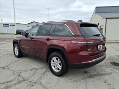 Used 2023  Jeep Grand Cherokee Laredo 4x4 at Best Choice Motors near Lafayette&comma; IN