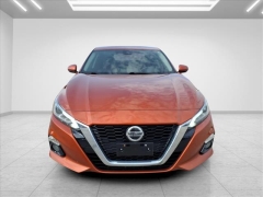 Used 2021  Nissan Altima 2&period;5 Platinum AWD Sedan at Best Choice Motors near Lafayette&comma; IN