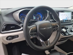 Used 2024  Chrysler Pacifica Touring L FWD at Best Choice Motors near Lafayette&comma; IN