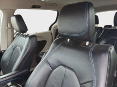 Used 2021  Chrysler Pacifica Hybrid Touring L FWD at Best Choice Motors near Lafayette&comma; IN