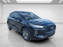 Used 2024  Ford Escape Hybrid Platinum AWD at Best Choice Motors near Lafayette&comma; IN