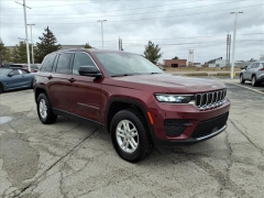 Used 2023  Jeep Grand Cherokee Laredo 4x4 at Best Choice Motors near Lafayette&comma; IN