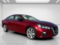  2022 Nissan Altima 2&period;5 SV AWD Sedan at Best Choice Motors near Lafayette&comma; IN