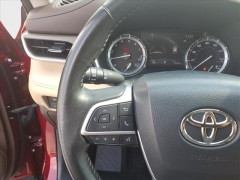 Used 2022  Toyota Highlander XLE FWD at Best Choice Motors near Lafayette&comma; IN