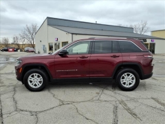 Used 2023  Jeep Grand Cherokee Laredo 4x4 at Best Choice Motors near Lafayette&comma; IN
