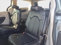 Used 2024  Chrysler Pacifica Touring L FWD at Best Choice Motors near Lafayette&comma; IN