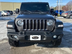 Used 2019  Jeep Wrangler Unlimited 4d SUV 4WD Sport S at Best Choice Motors near Lafayette&comma; IN