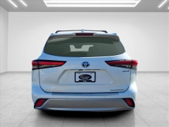 Used 2020  Toyota Highlander Hybrid 4d SUV FWD Platinum at Best Choice Motors near Lafayette&comma; IN