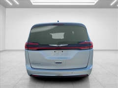 Used 2024  Chrysler Pacifica Touring L FWD at Best Choice Motors near Lafayette&comma; IN